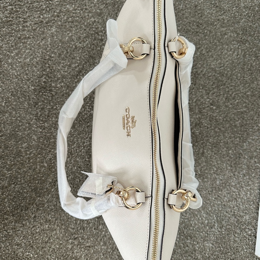 BNWT Coach Ava Tote in Crossgrain Leather – Chalk (F57526) - Picture 16 of 16